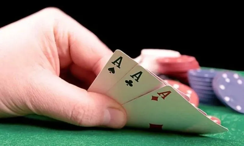 Chọn bàn chơi phù hợp và không chơi quá lâu